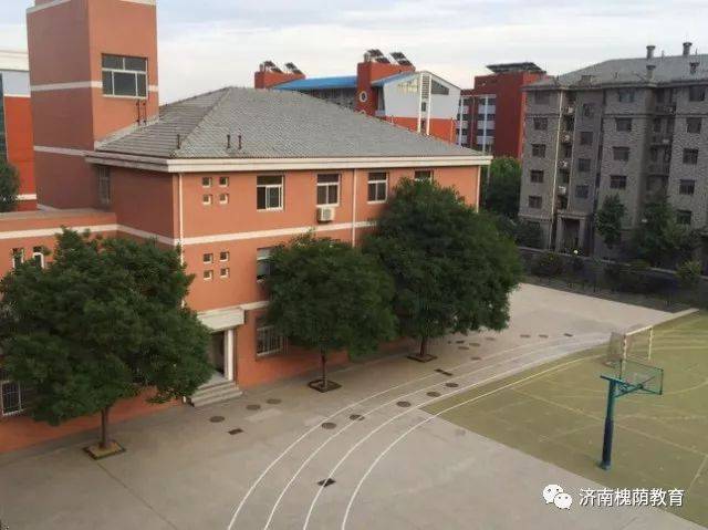 明天,我不再是小学生—济南市泉城花园小学六年级学生在校最后一天