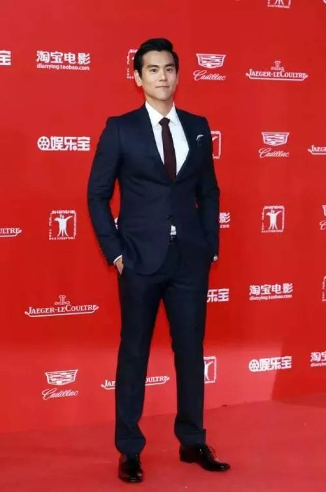 比彭于晏的腿还长的是…?