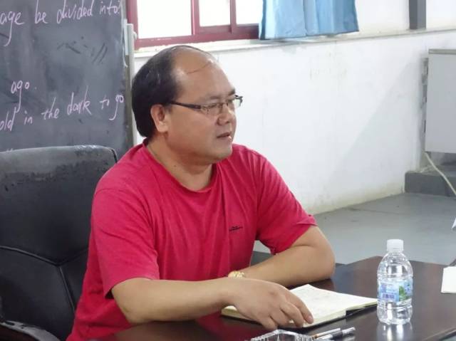 管理干部参与会,董事长任波出席会议并对构建精品学校提出建设性意见
