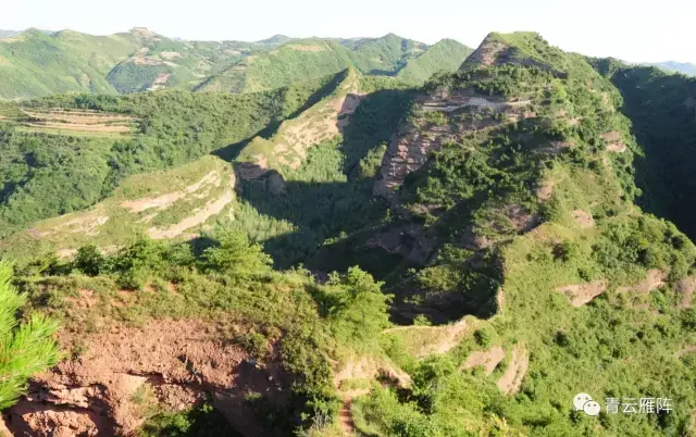 甘肃陇南西和绝妙胜境——八峰崖,奇峰列阵,如串珍珠