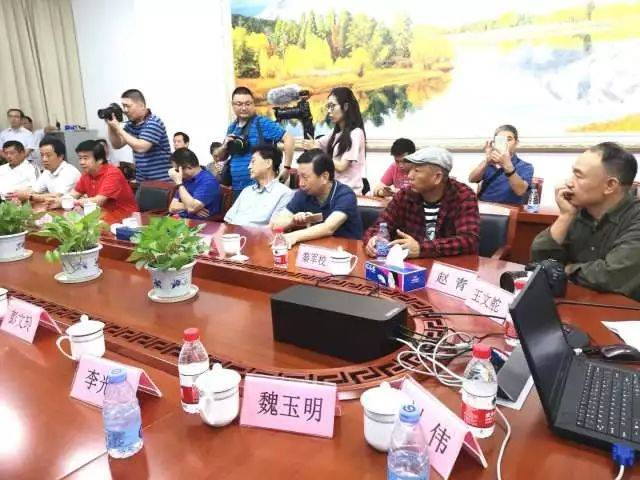 国摄影家协会深圳基层摄影工作座谈会【新闻】我院院长魏玉明应邀