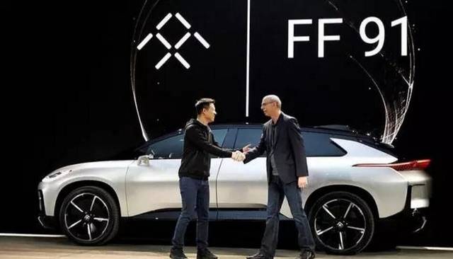 贾跃亭这是跟地产大佬杠上了吗?