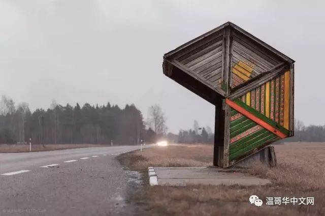 世界上最诡异的公交车站 好怕上车就会穿越