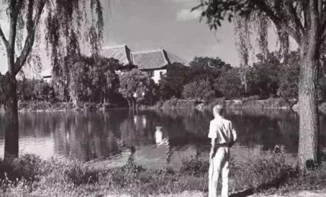 燕京大学创始人,传教士的儿子司徒雷登:”那当跑的路他已经跑尽了