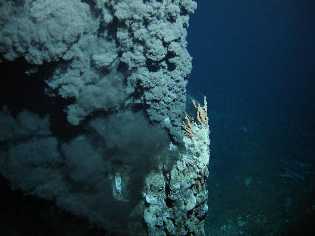 海底火山.