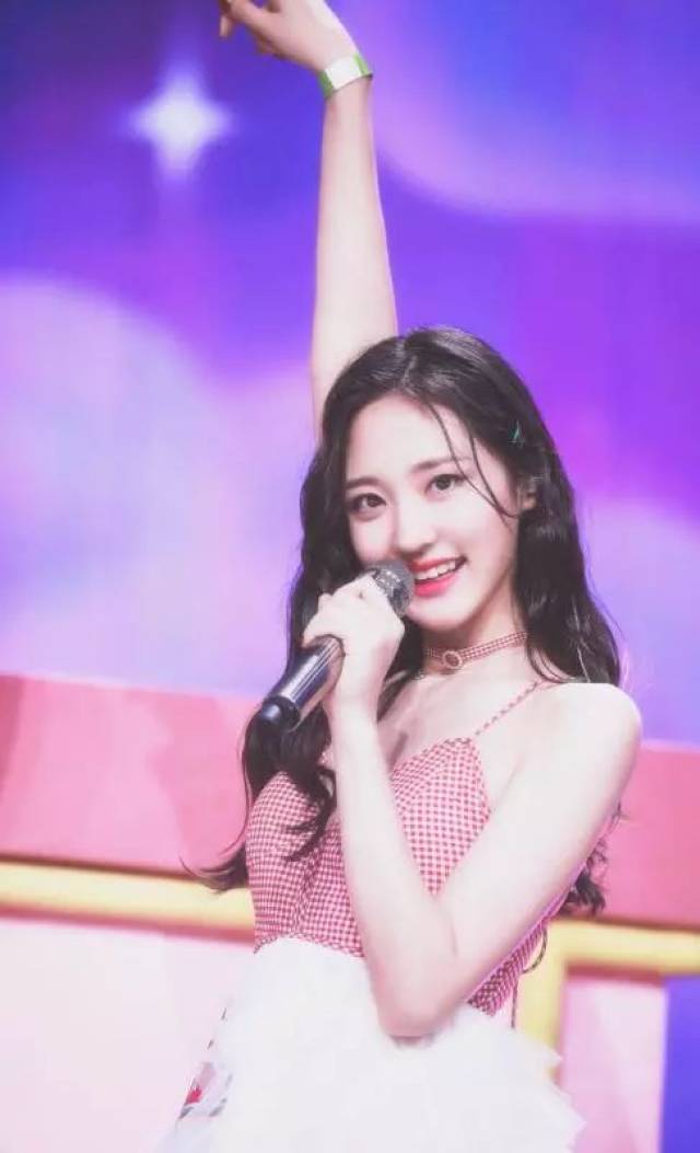 【乌拉世界杯】101小姐姐王莫涵做客 等你来看