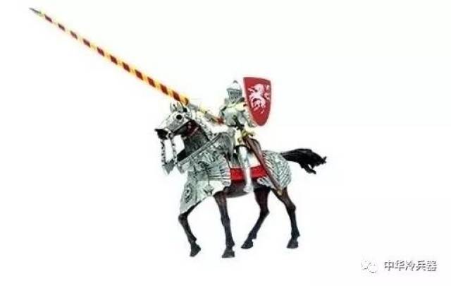 身披铠甲手持长矛奔驰在中世纪的欧洲骑兵长矛