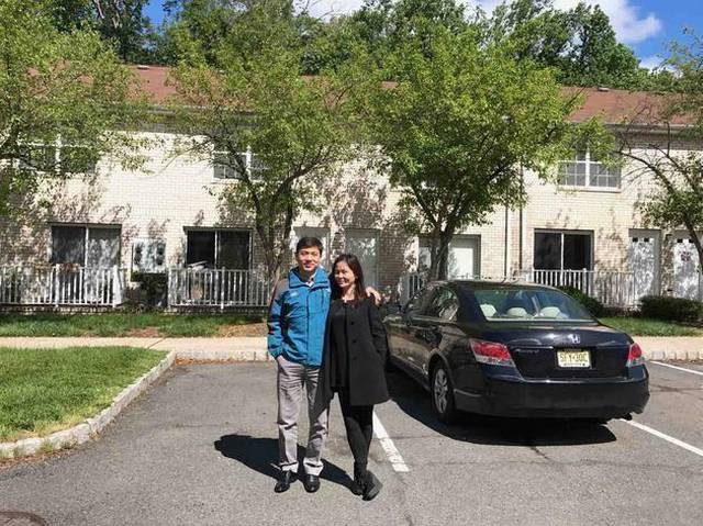 李彦宏妻子央视秀恩爱:二人相恋仨月结婚,让李彦宏说我爱你