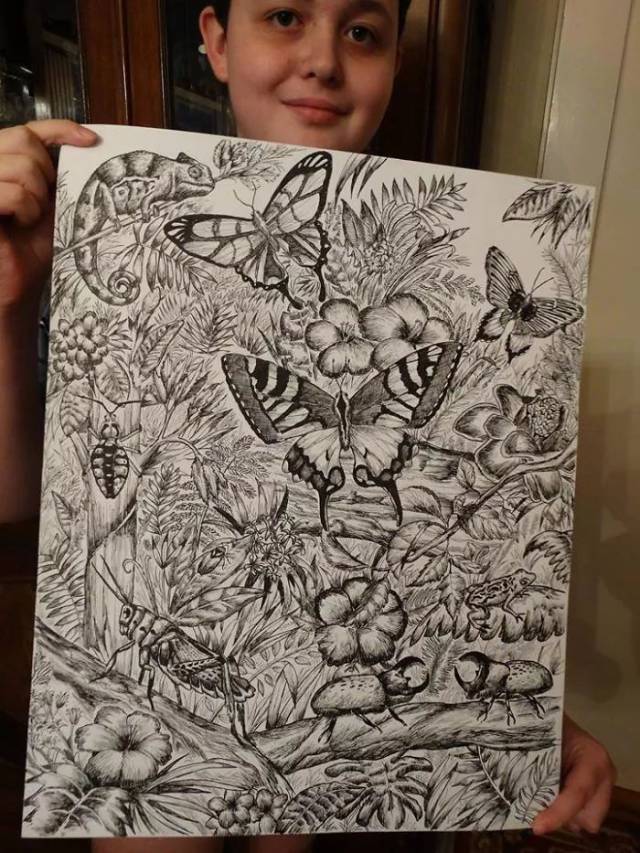 2岁画画,15岁已经办展6次,随手一涂就是生物大片