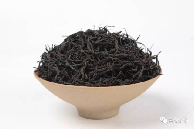 另一个就是台湾乌龙茶,白毫乌龙,冻顶乌龙都是闻名天下的.图片