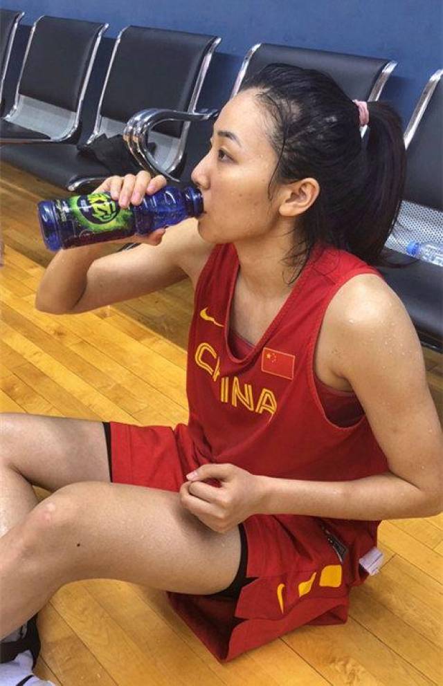 女篮第一美赵爽曝近照,曾被科比直夸漂亮,今挥汗训练备战国家队