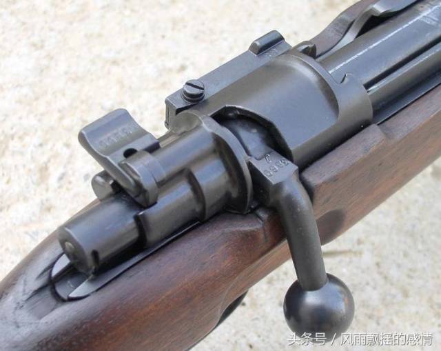 毛瑟狙击枪在二战中德国人用得也非常顺手,精度高威力大,可靠性强,当