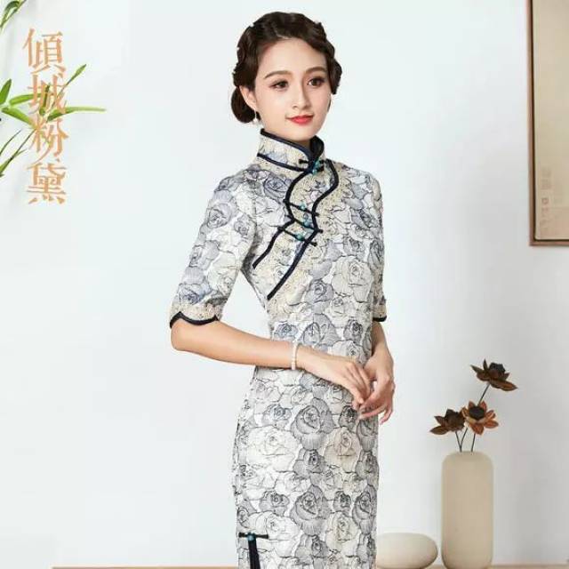 穿上这袭白色旗袍,你就是这世间最温柔秀美的女子!