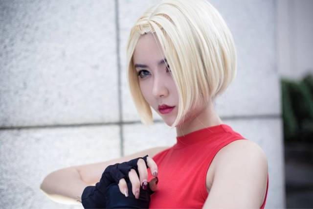 布鲁玛丽cosplay身材一级棒的女拳皇