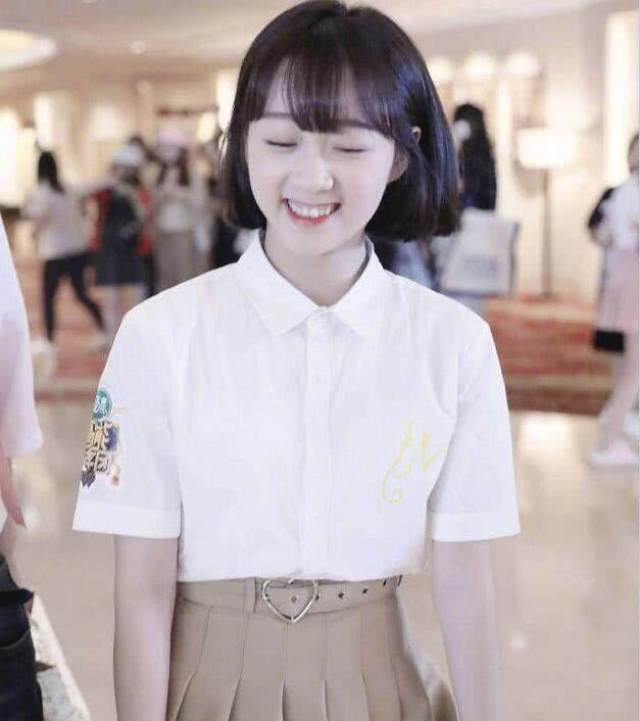 李子璇参加《高能少年团》清纯可爱未出道依然会发光!