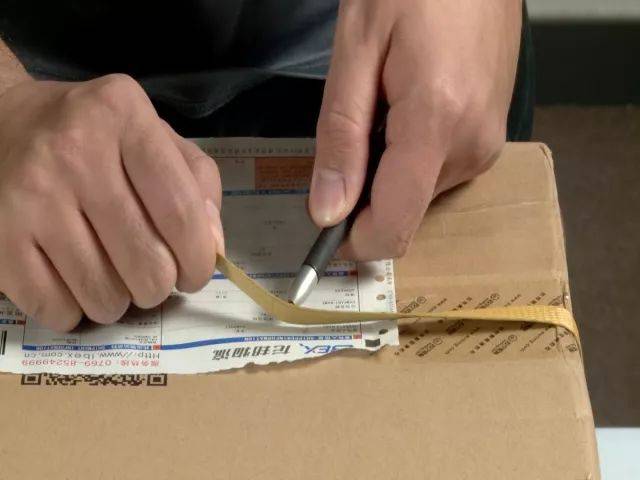 如何修拉链一拉就开 f50580a7a52d4760b64683ed1e5f69f7.jpeg