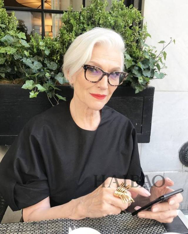 超模奶奶梅耶·马斯克 (maye musk)