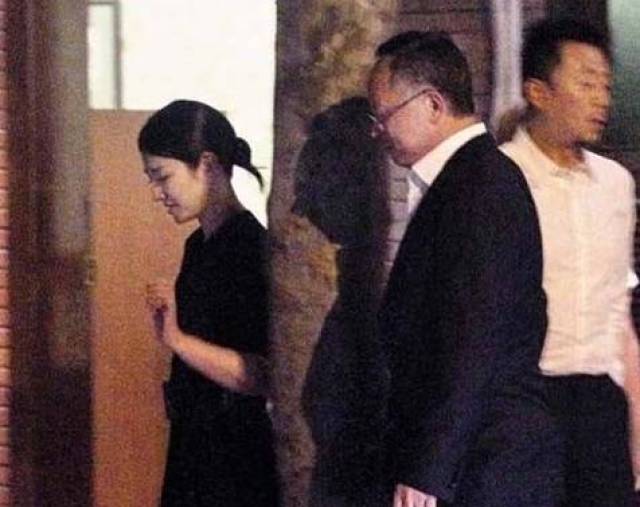 曝黄奕私照被批秒删,教科书级别渣男非黄毅清