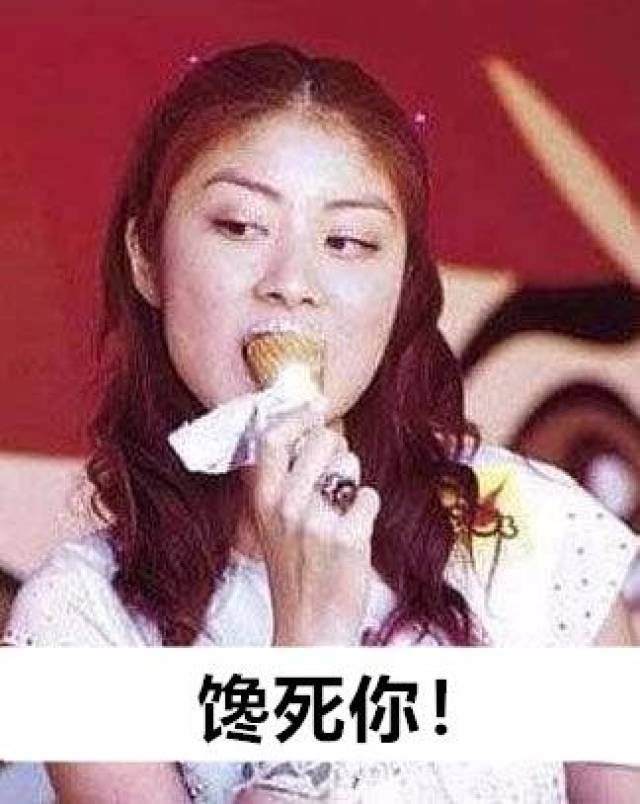 回答问题时的陈慧琳表情十分丰富,有做表情包的潜质呢!