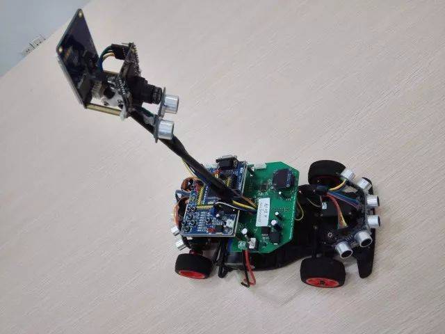 作品名称:基于图像识别的自主移动小车的设计
