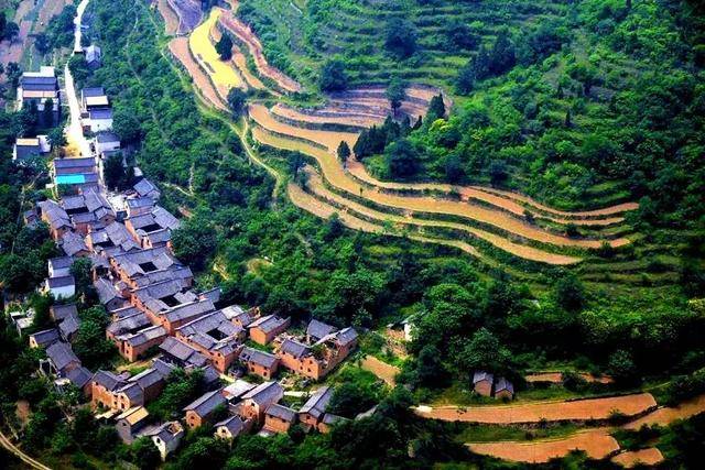 听说去李寨,每过一个弯,就是一道风景.