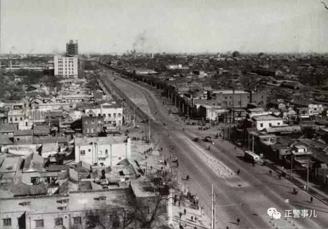 (50年代的北京长安街街景) 上个世纪50年代初,我从公校分配到原西四