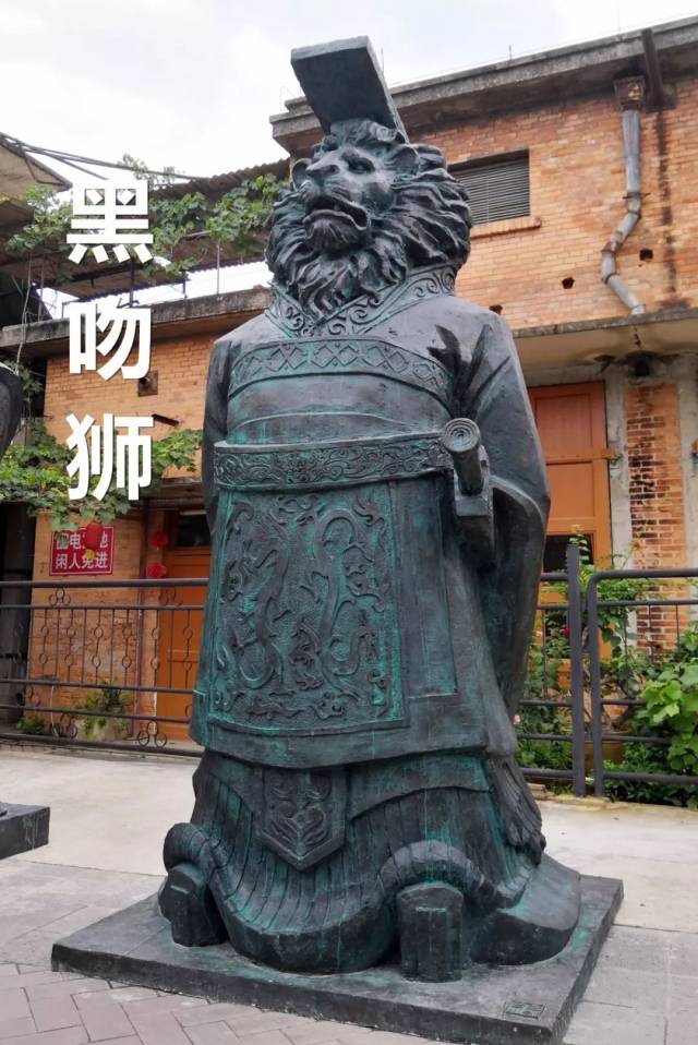 一出现就刷爆南宁人的朋友圈这些雕像到底什么来头