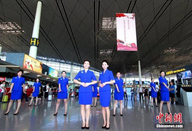 天津滨海国际机场新制服正式发布