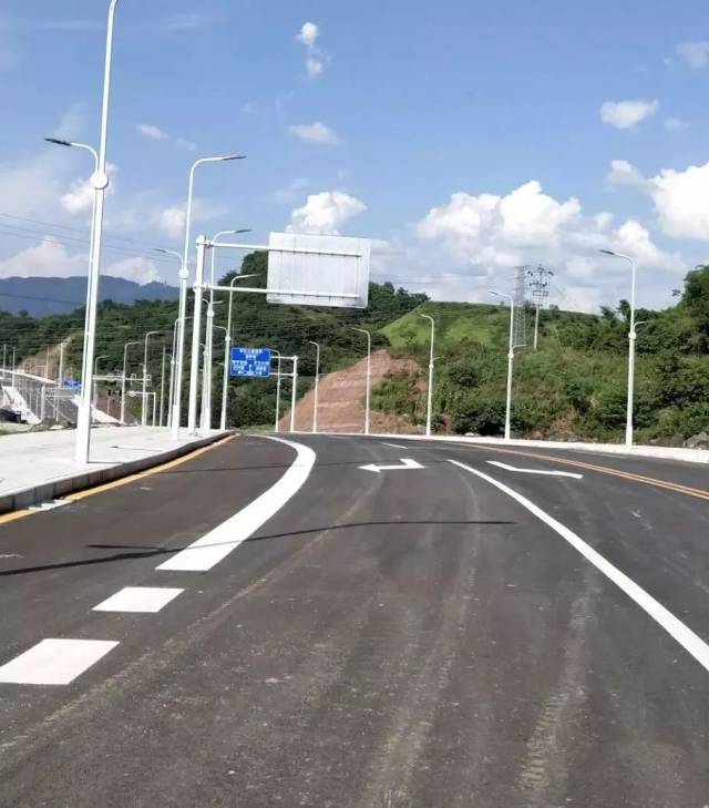 司机朋友…达州凤凰大道西沿线7月10日前建成通车