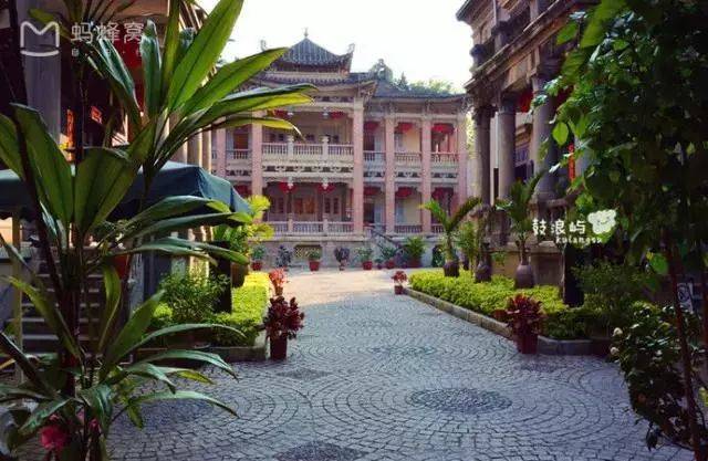 东石檗谷因山庄而美