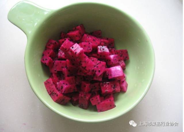 夏季吃火龙果有大好处