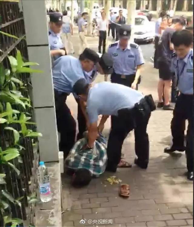 上海2名男童被砍身亡 孩子,我该如何护你一生平安 