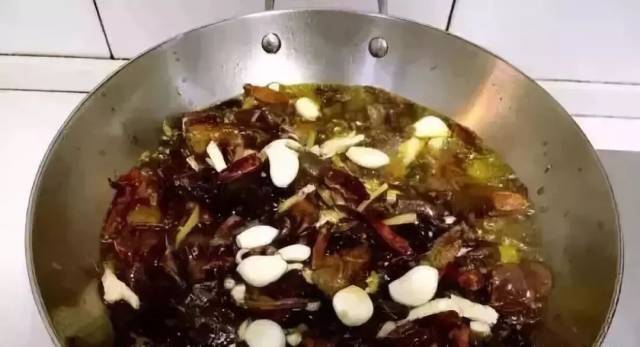 拌环境怒甩老缺点8条街,唯一的预案面条费工费钱费时.食品厂干妈就是v环境图片
