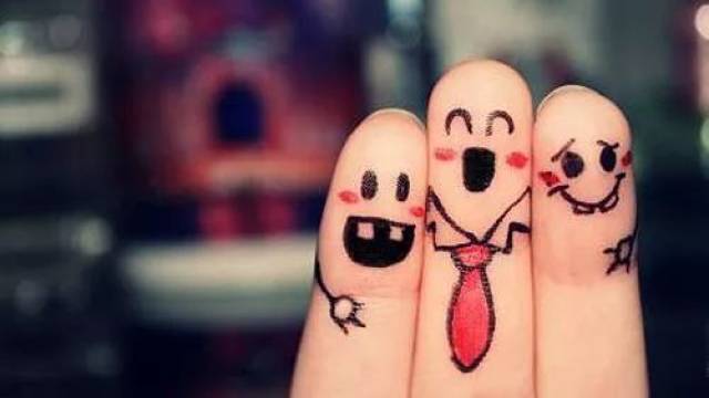 彩虹英语丨手指儿歌《finger family》,唱着玩着就能变聪明!图片