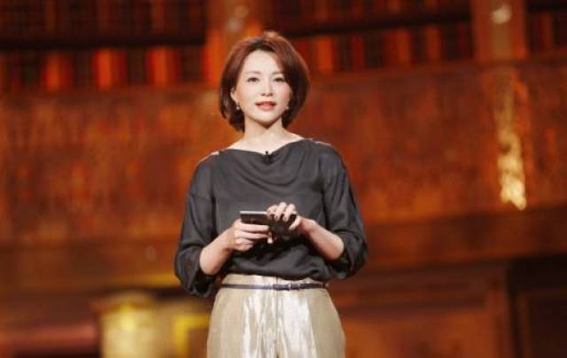 主持人，你的衣服穿对了吗？盘点主播最全服装搭配攻略！