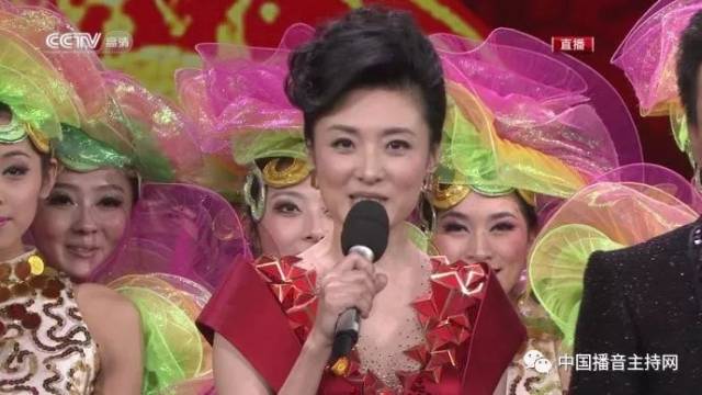 主持人，你的衣服穿对了吗？盘点主播最全服装搭配攻略！