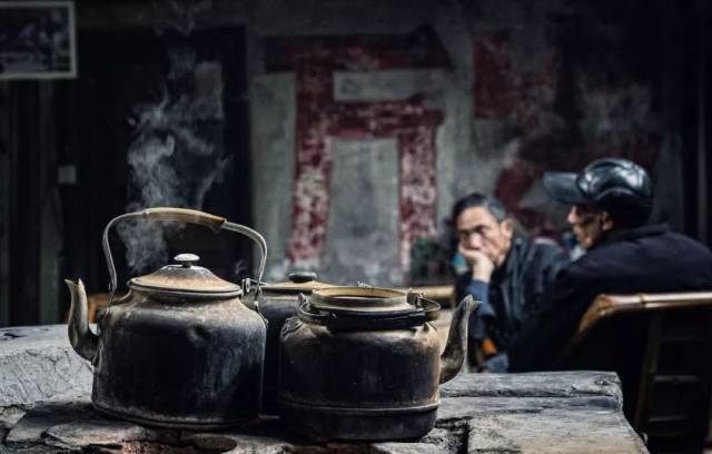 这些藏在角落里的茶馆,只有老成都才找得到!