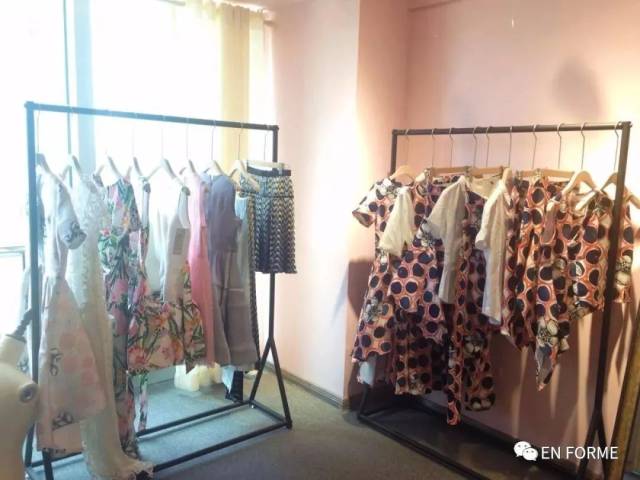 独立设计师品牌服装店入驻德思勤啦