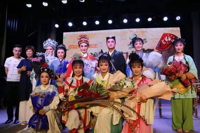 此次演出是赵氏工坊首次下乡演出,是赵王子对江西小百花越剧团的助演