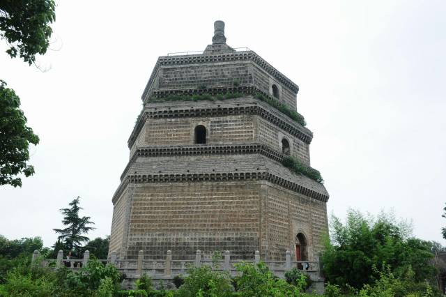 北宋时期,天清寺的名声很大,与当时的相国寺,开宝寺,太平兴国寺并称为