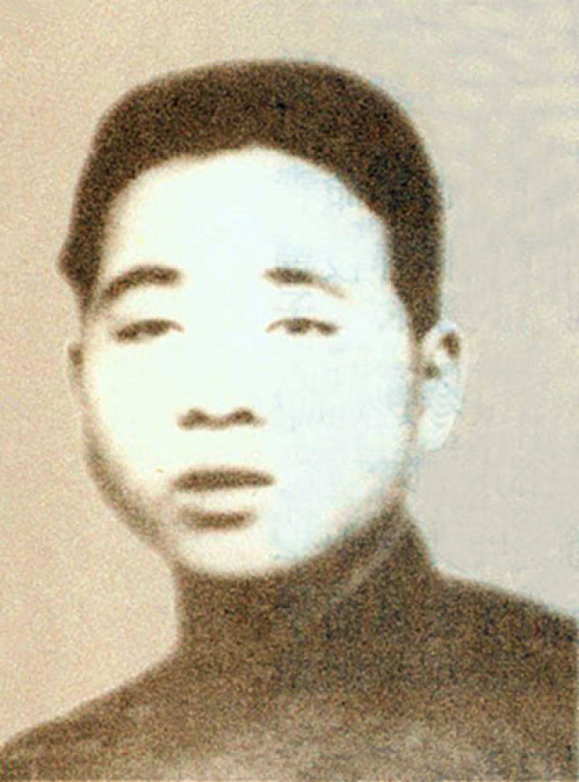 林彪元帅年轻时期罕见老照片(图)