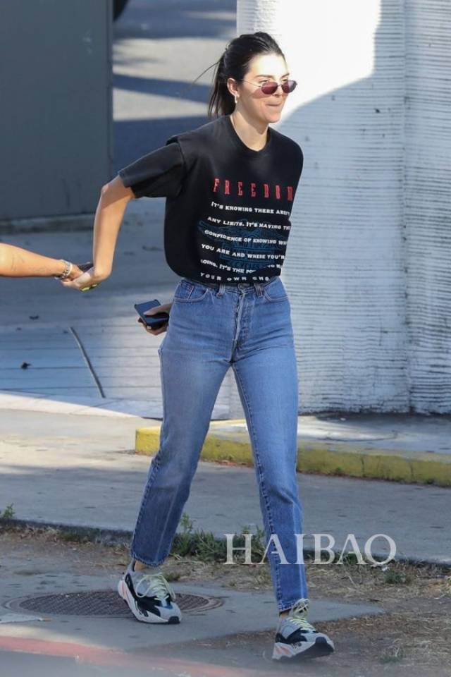 2018年6月27日,肯达尔·詹娜 (kendall jenner) 洛杉矶外出