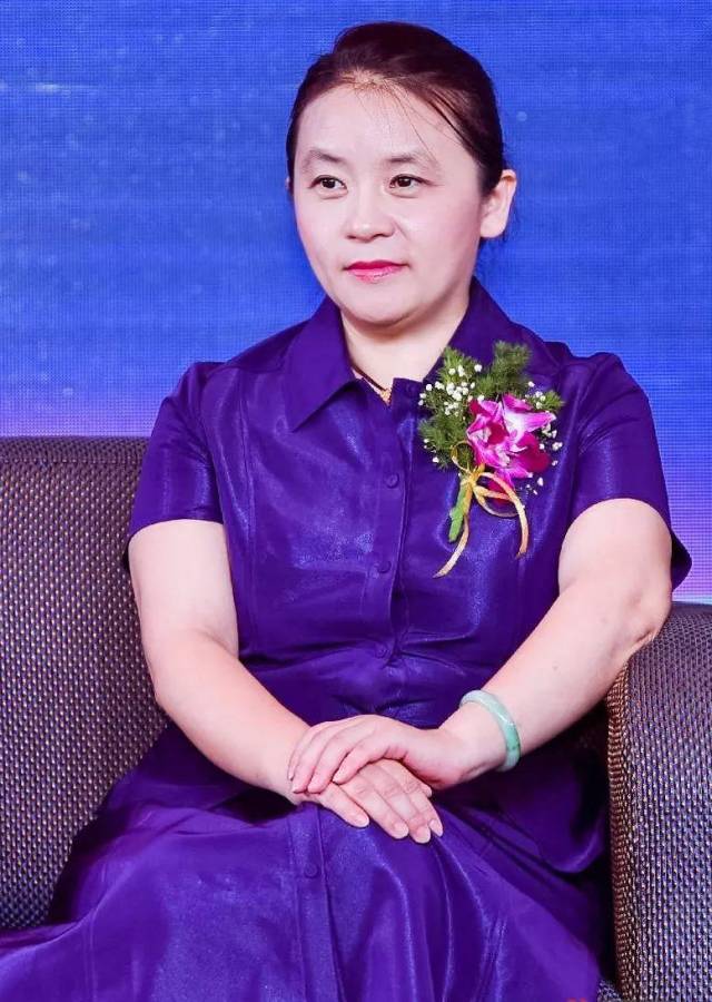 潘丽华:连锁时代下c端思维回归,以服务链接价值