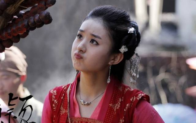 两人同演《追鱼传奇》,赵丽颖红成一线,而她退出娱乐圈美丽乡村电视剧朱之文图片