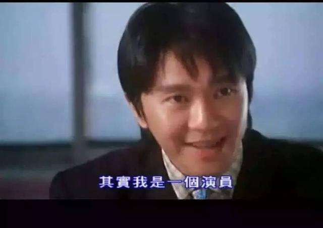 然而,更加显眼的是那些无厘头的镜头:大巴黎前锋也在比赛中遭受了