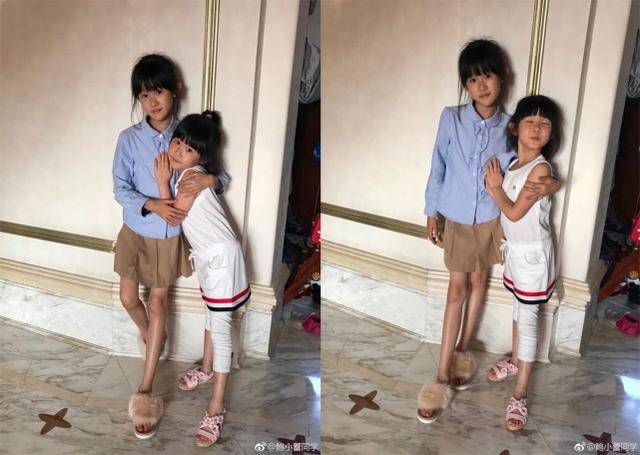 陆毅两个女儿近照超美，贝儿与妹妹温馨相拥，筷子腿实力抢镜