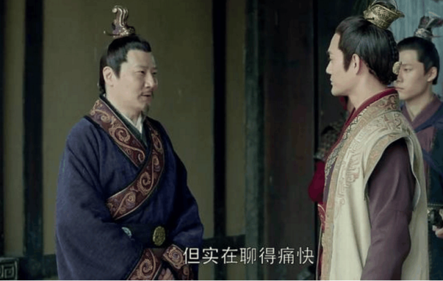 琅琊榜:吃货梅长苏准备吃糕点,却被靖王打飞了,蔡荃沈追懵圈了