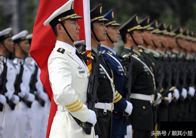 "天团"三军仪仗队亮相白俄罗斯阅兵式