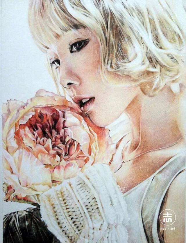 她的彩铅美女,实在太美了
