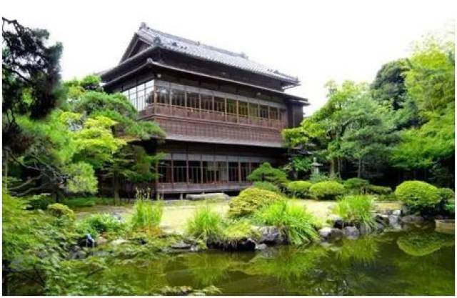 横跨日本第一大河信浓川的万代桥的美景,是新泻市的象征.